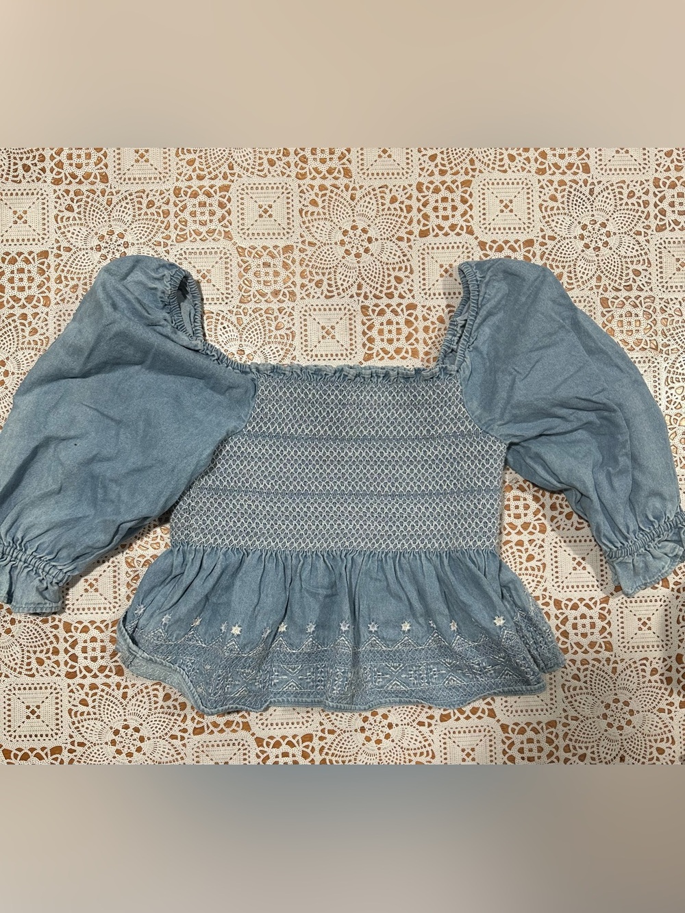 American Eagle XS Blue Smocked Puff Sleeve Embroidered Peplum Crop Top